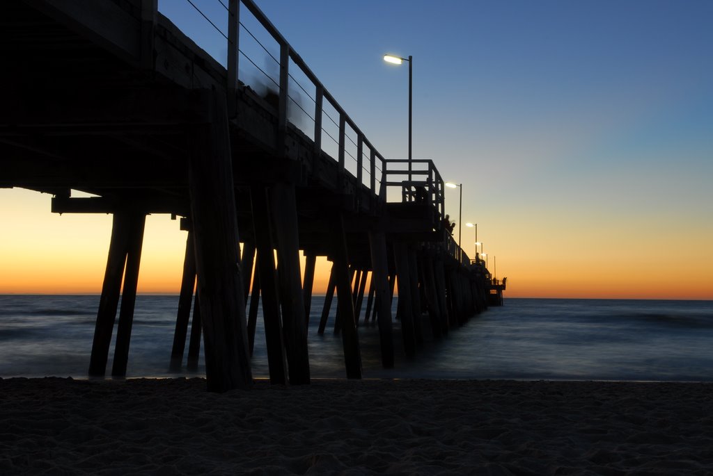 Henley Jetty by duncansayers