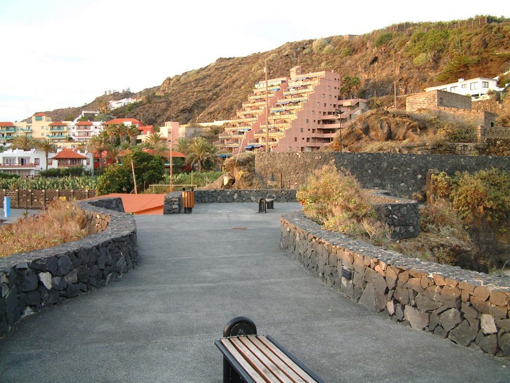 38712 Los Cancajos, Santa Cruz de Tenerife, Spain by FELIPE ALONSO QUINTA…