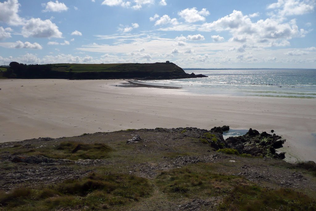 La plage de Lestrevet by David Tollemer