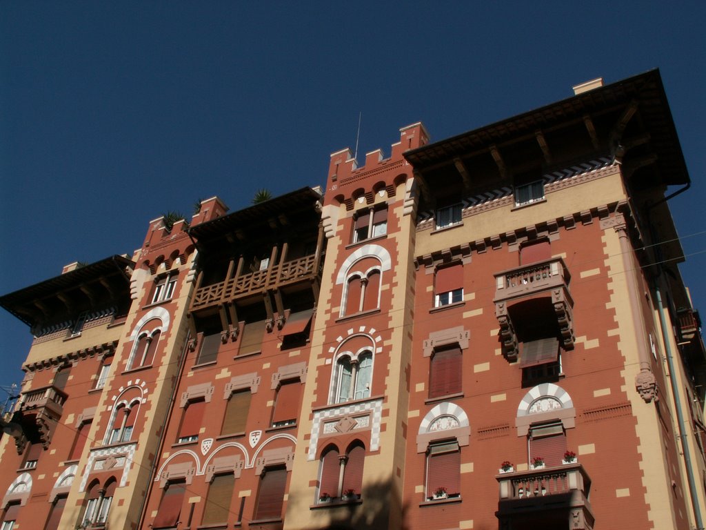 Via Barabino, Genova by Maurizio Frizziero