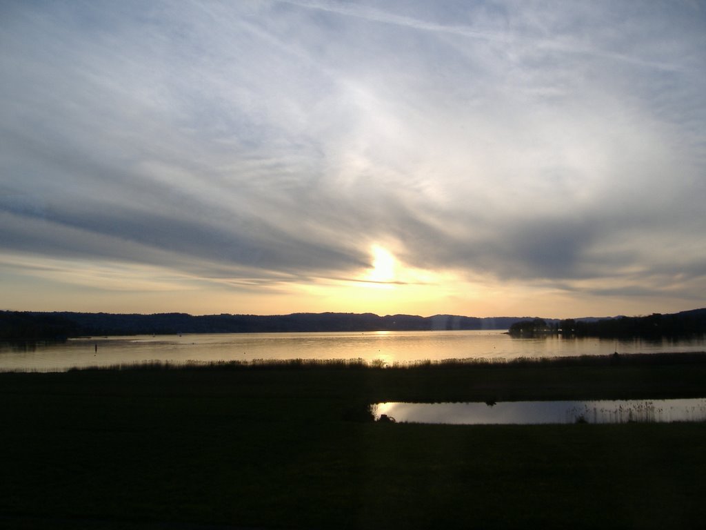 Zürichsee bei Sonnenuntergang (April 2008) by speedy17