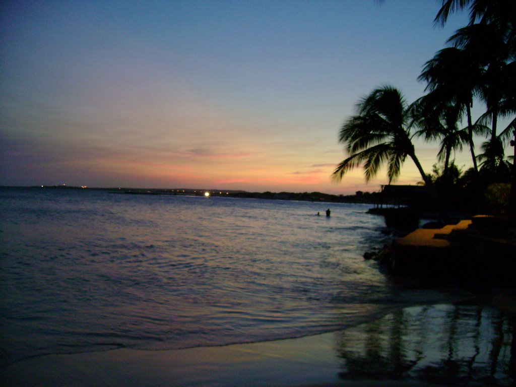 Atardecer en Playa El Yaque by pborge