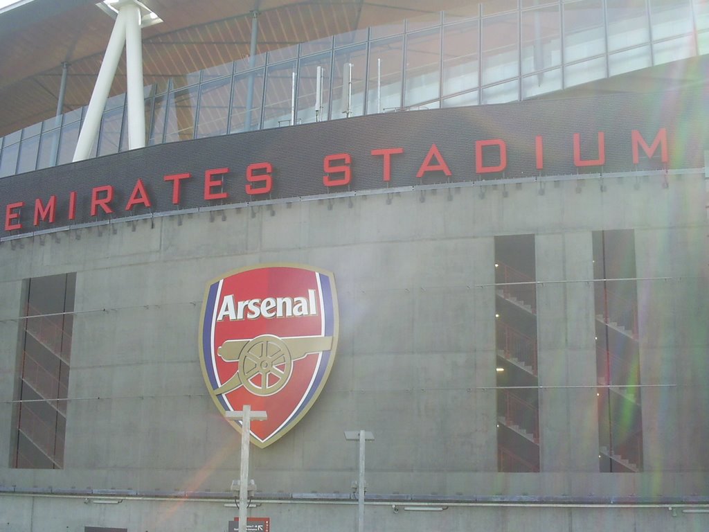 Emirates Stadium 4/8/07 by mfetek