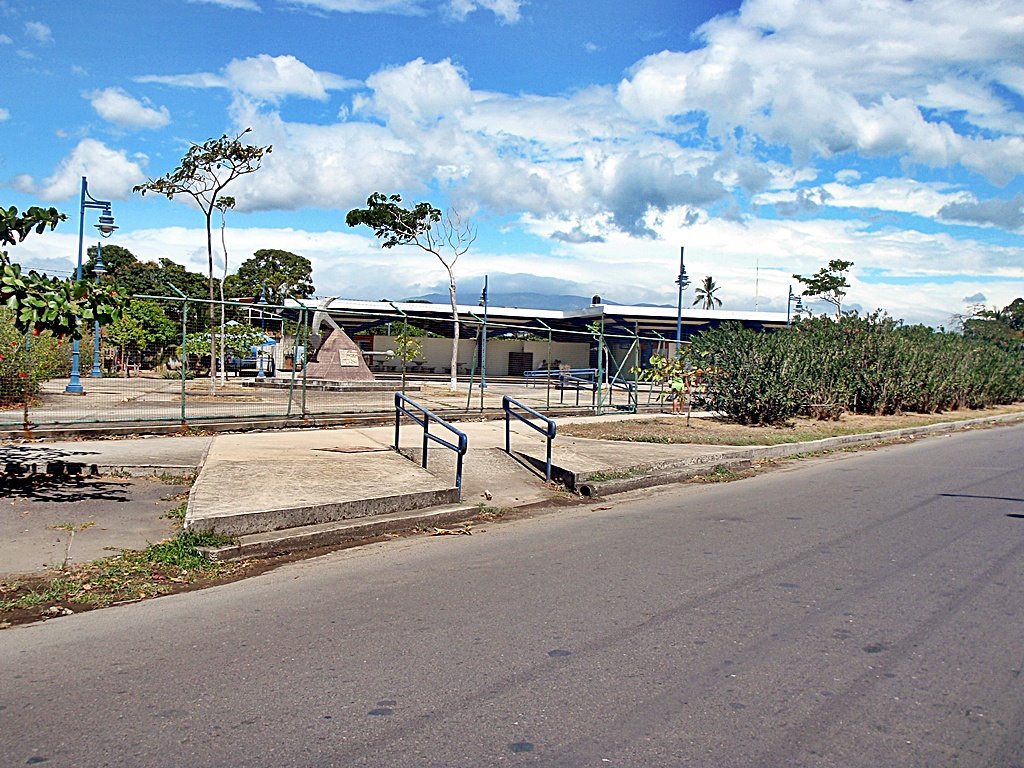 PARQUE MARINO-PUNTARENAS by Yamil Herrera A