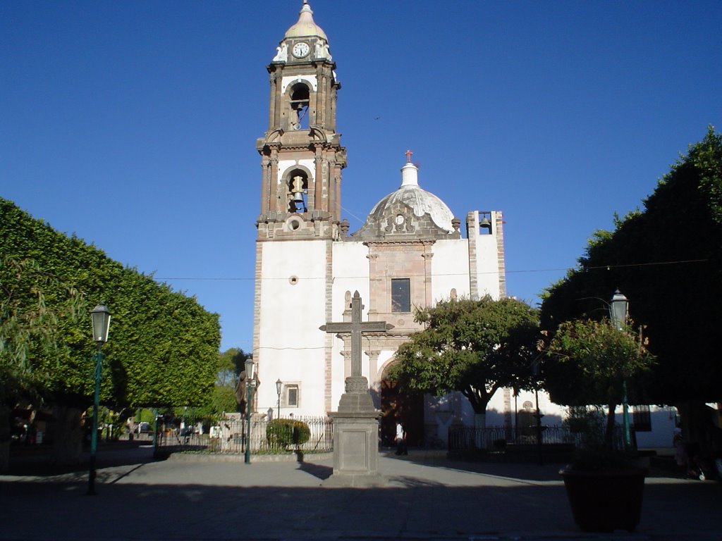 Templo en Tarimoro by CaToRa