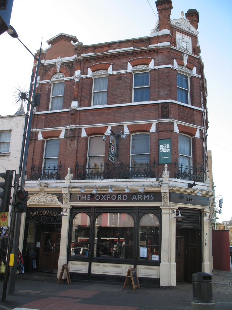 Camden Town The Oxford Arms Pub Nov 2006 by Михаил Захаров