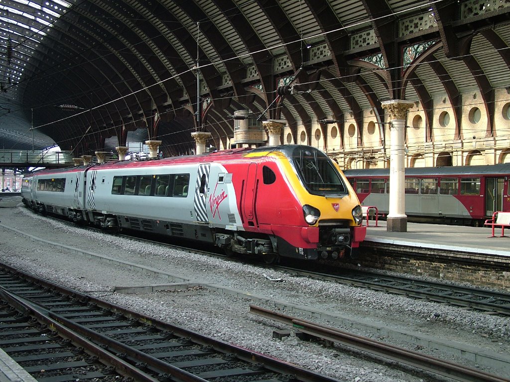 Virgin Voyger Class 221 No.221 112 at York by top spotter