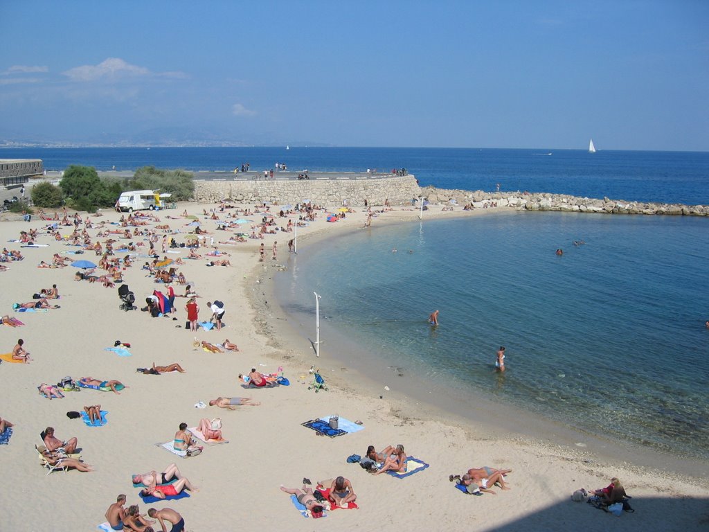 La Plage de Gravettes by MaRuMaS