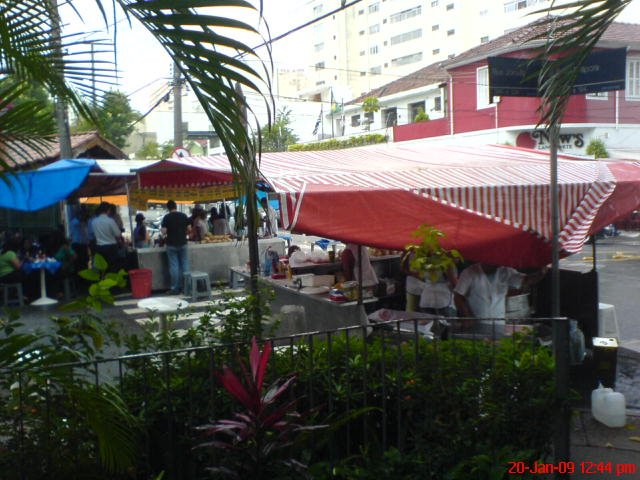 Feira Rua Joinville by Markhaldrow