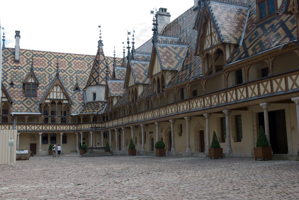 21200 Beaune, France by Pierre Piccotti