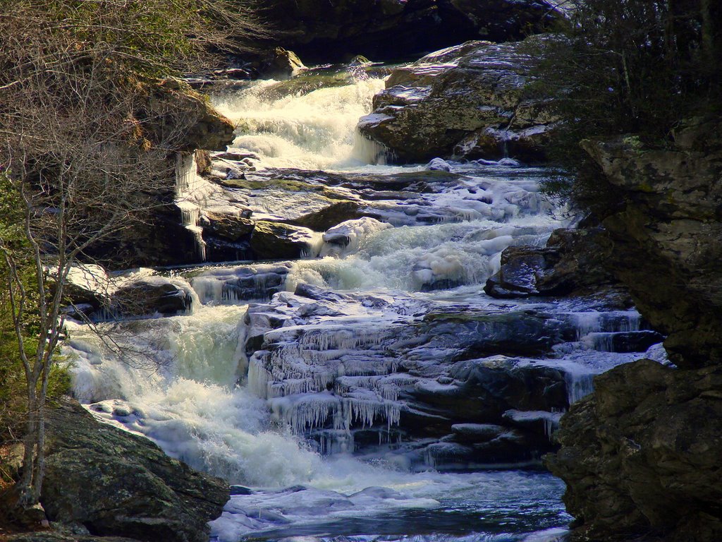 Cullasaja Falls ice: sunshine and shadows ... © All Rights Reserved by jgevans