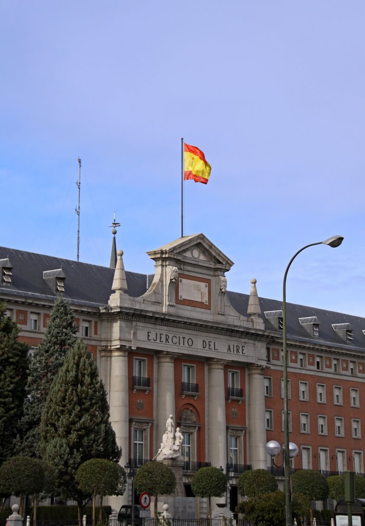 Cuartel General del Ejército del Aire by papayo polar