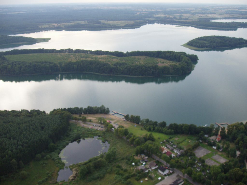 Widok na jezioro i Cieszyno od południa by wojtekt