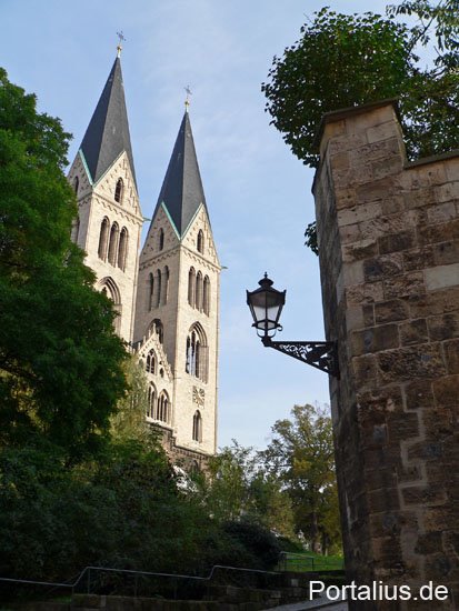 Halberstadt - Dom vom Düsterngraben aus by Andy Deterding