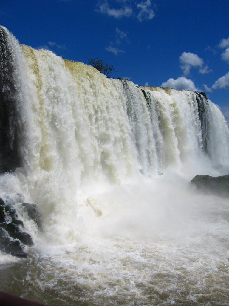 Iguazú by Supertami