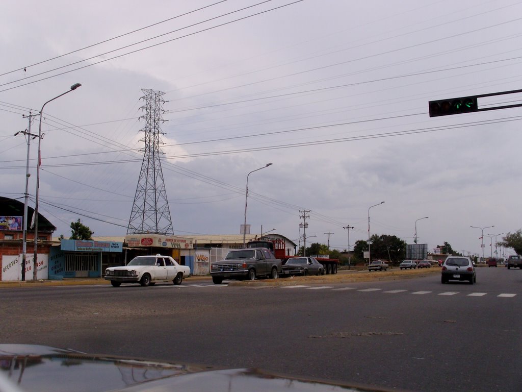 Avenida Intercomunal + Carretera O by Fabio Zacarías-Socorro