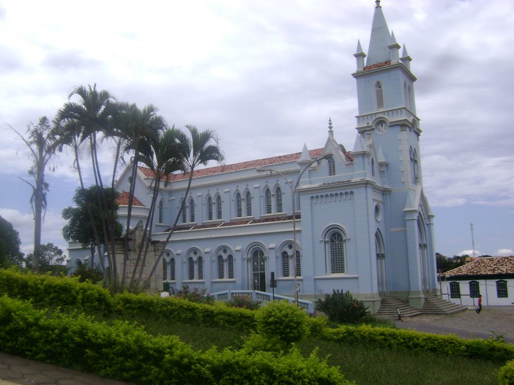 Igreja em Pitangui by Alice Cristina