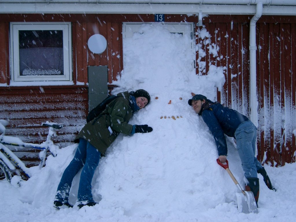 Jag Kari och den fina snögubben. by Rille78