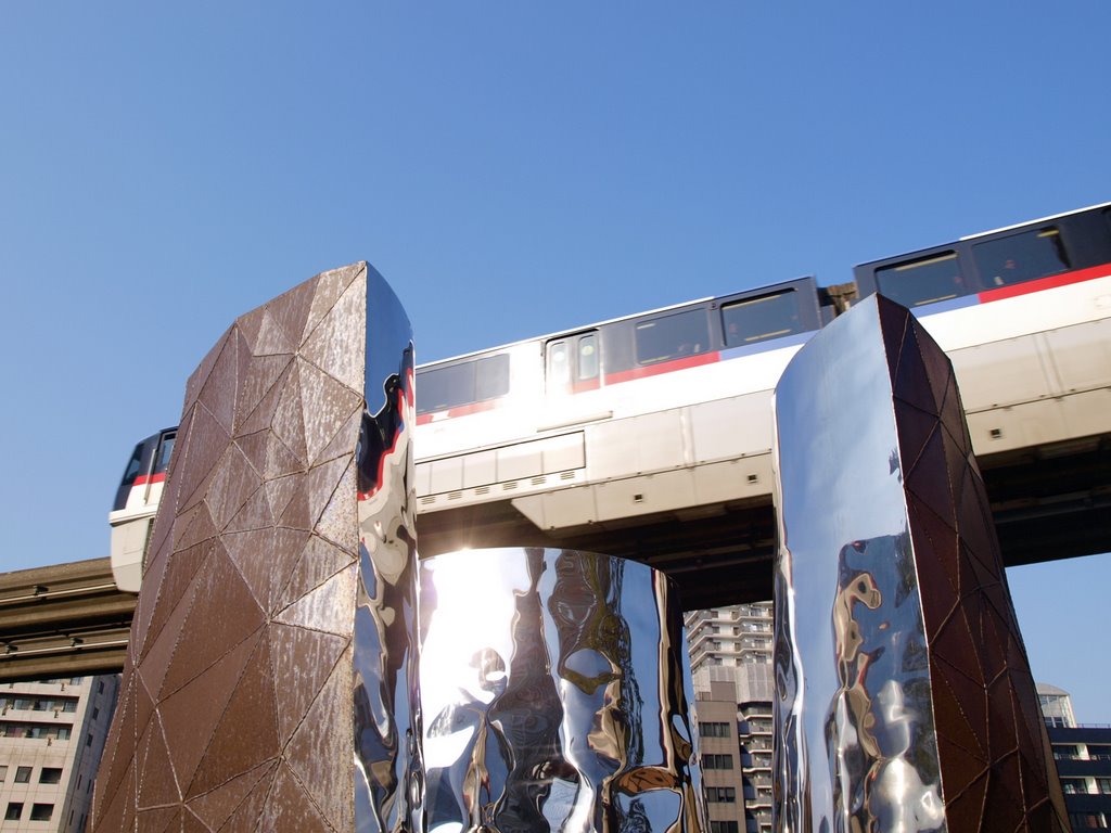 Tokyo Monorail, Shibaura, Tokyo, Japan by tade KS