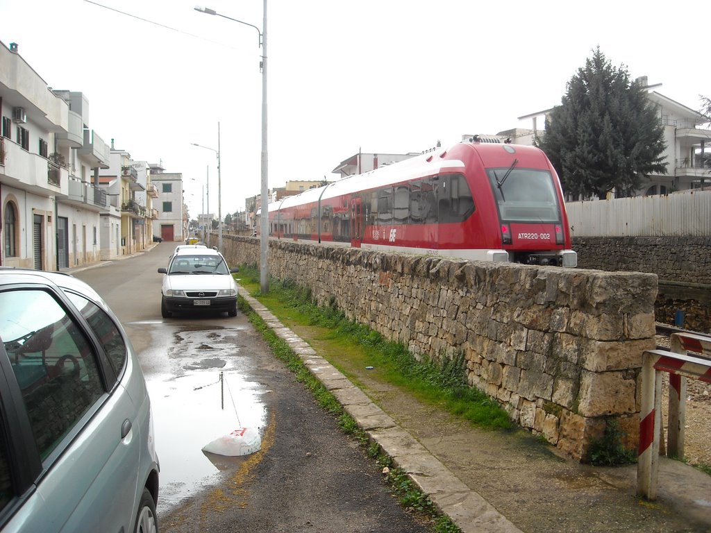 Turi - nei pressi della stazione FSE by G. prof. Palmisano