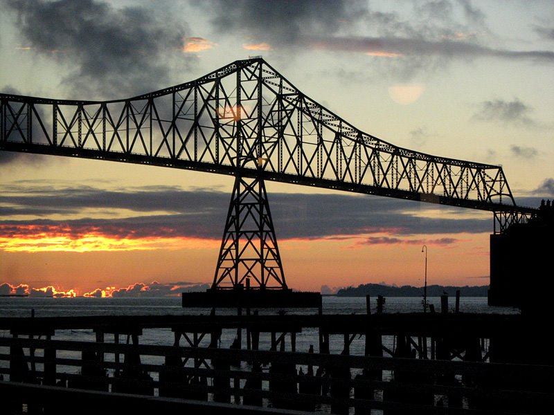 Sunset from the Ship Inn, Astoria - Aug 12, 2007 by Sheryl Todd (tapirgal)