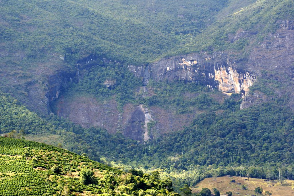 Formato de um coração na Serra de Caparaó by sgtrangel