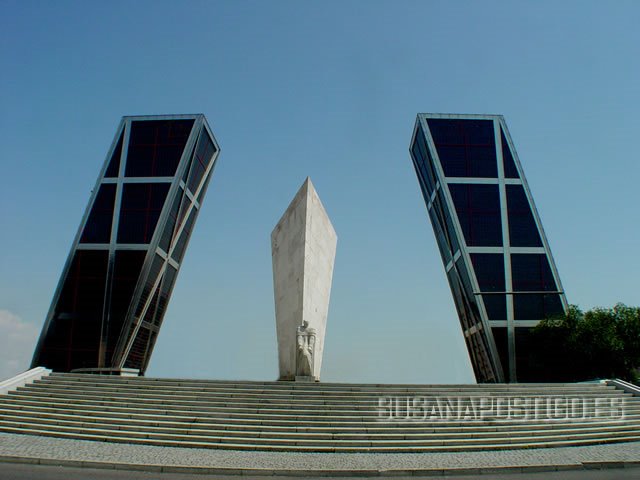 Plaza de Castilla by susanapostigo