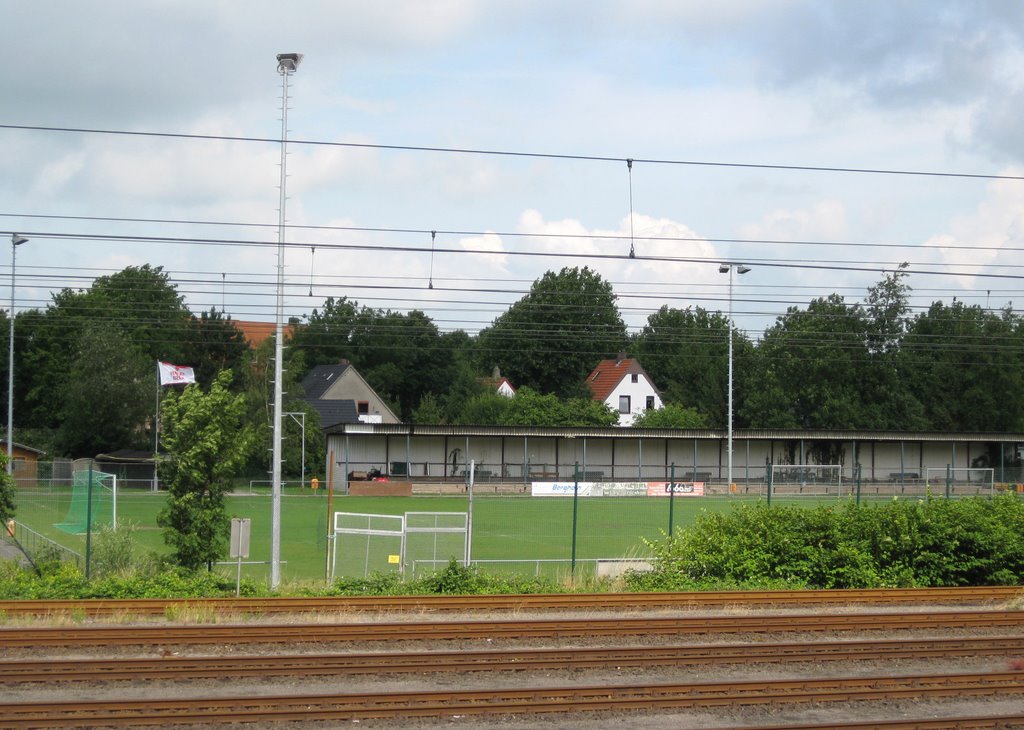 Nordenham - Rasenplatz des Eintracht-Sportverein Nordenham (ESV) - ehemals Eisenbahn-Sportverein by Robert-68