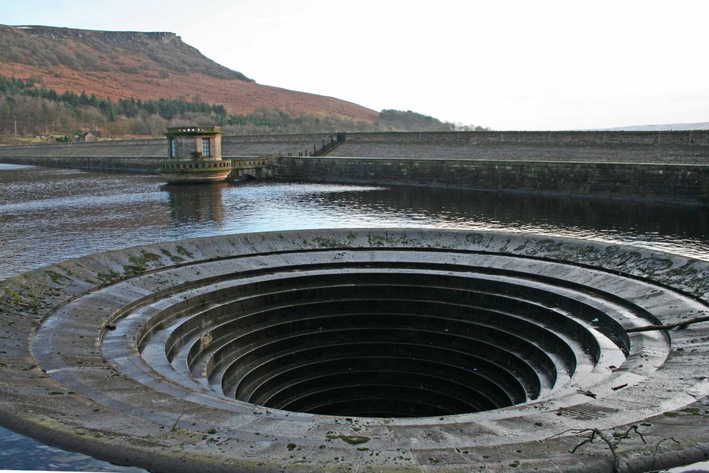 Giant plug hole, Ladybower by Tom Heyes