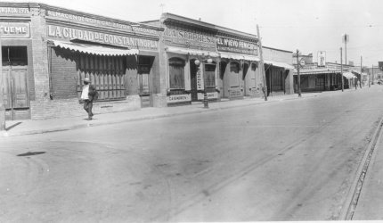 La Ciudad de Constantinopla sobre la calle Júarez by torreon antiguo