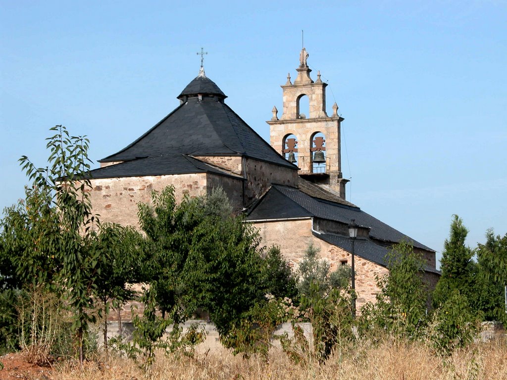 CAMINO DE SANTIAGO (2005). COLUMBRIANOS (El Bierzo-León). Iglesia de San Esteban (sXVIII). by Carlos Sieiro del Ni…