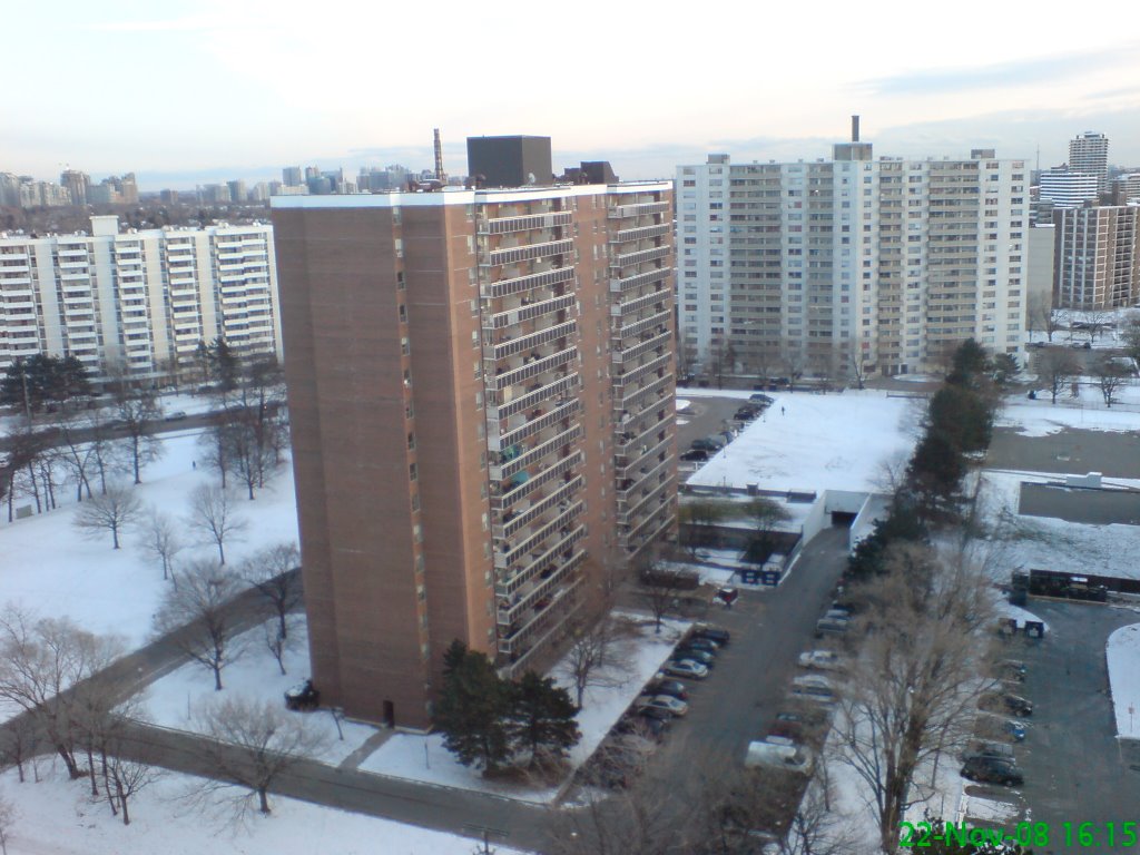 Steeles-bathurst by lantern