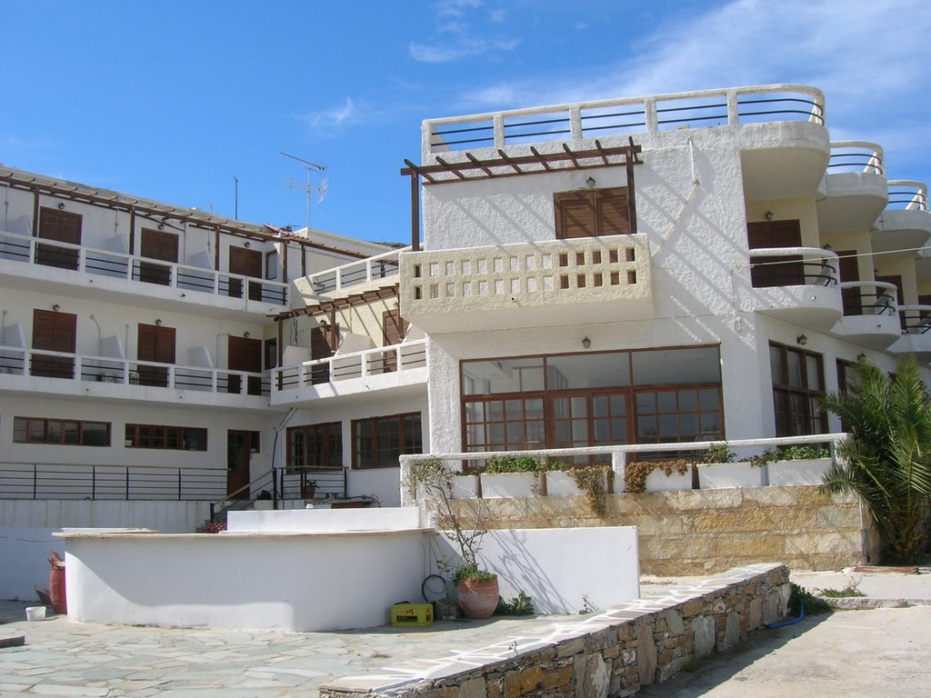 Kythnos bay hotel by ppky