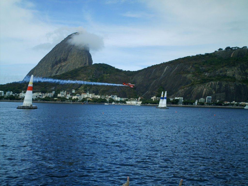 RED BULL AIR RACE: um competidor by Luiz Augusto Barroso