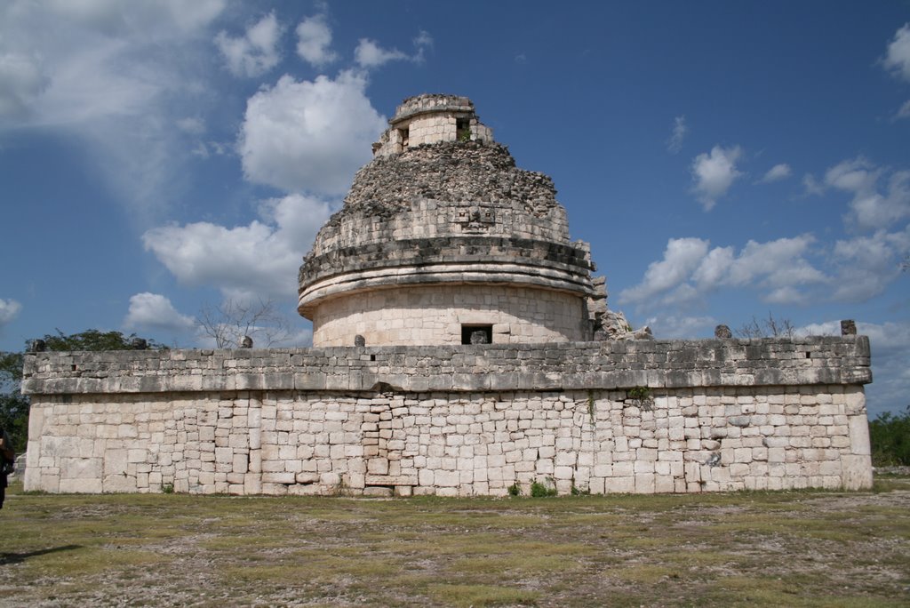 Observatoire à Chinchen Itza by scofield