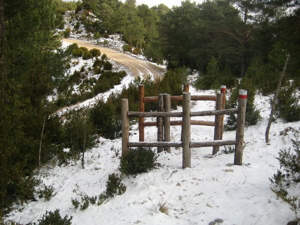 Una porta al GR 7 by Lluis Ibañez