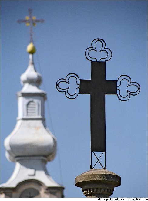 The cross and the "Serbian Church" by Albert Nagy