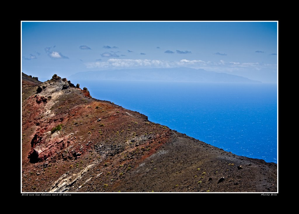 Blick vom San Antonio nach El Hierro by Moritz Brilo