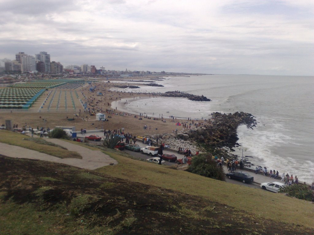 Playa Alfonsina Storni, Mar del Plata. Argentina by GustavoLaPlata