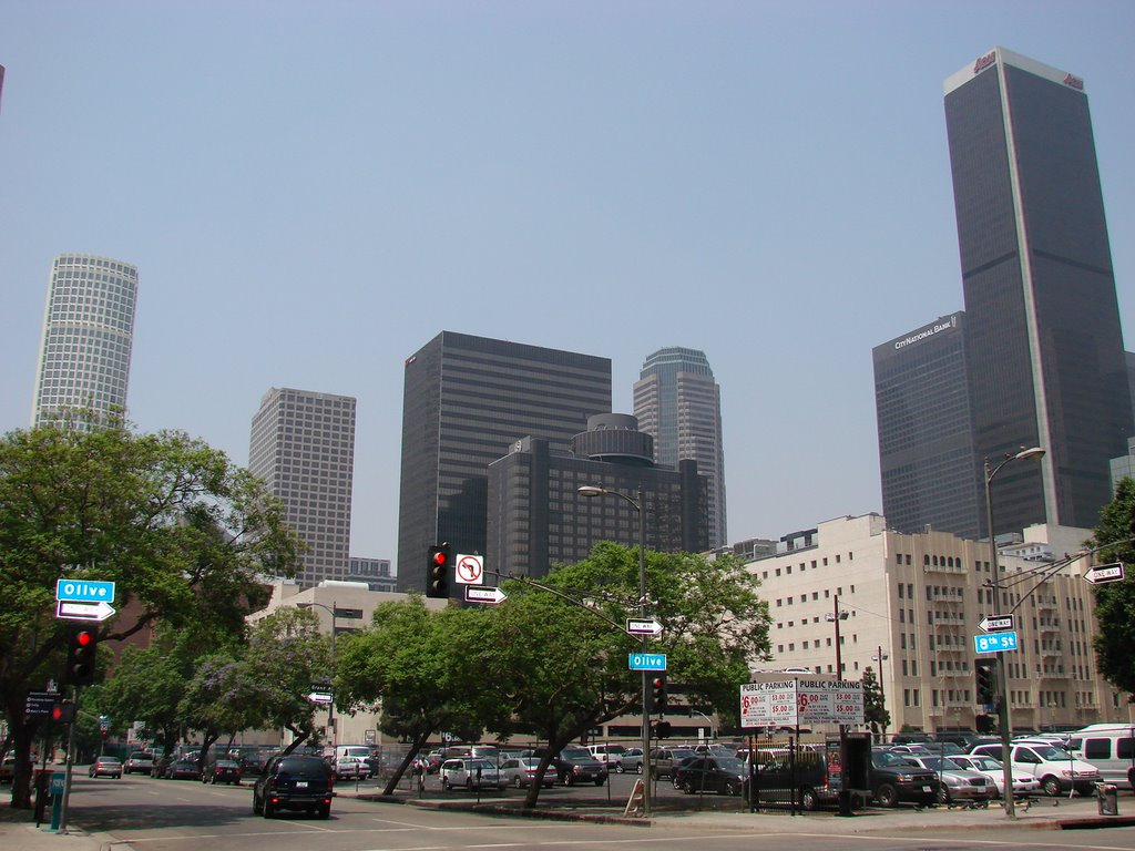 Sheraton Hotel in LA, summer 2007 by Przemysław Pobóg - Z…