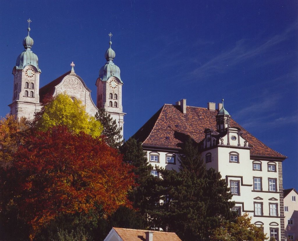 Heilig-Kreuz-Kirche mit Neuem Stadtmuseum by Stadt LL