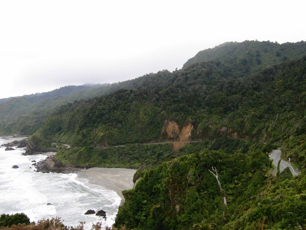 Irimahuwhero Point, Paparoa National Park by Martin Zustak