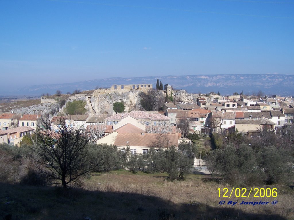 Alleins et les ruines du chateau by Janpier