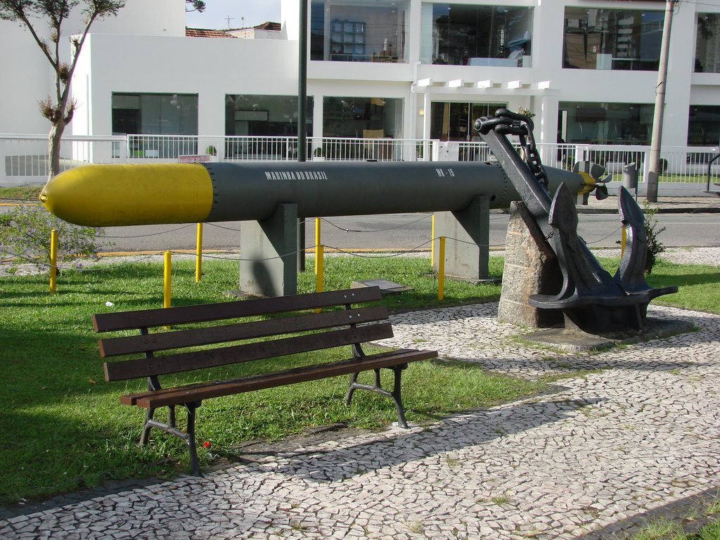 Torpedo Naval e a ancora by Isa Lanziani