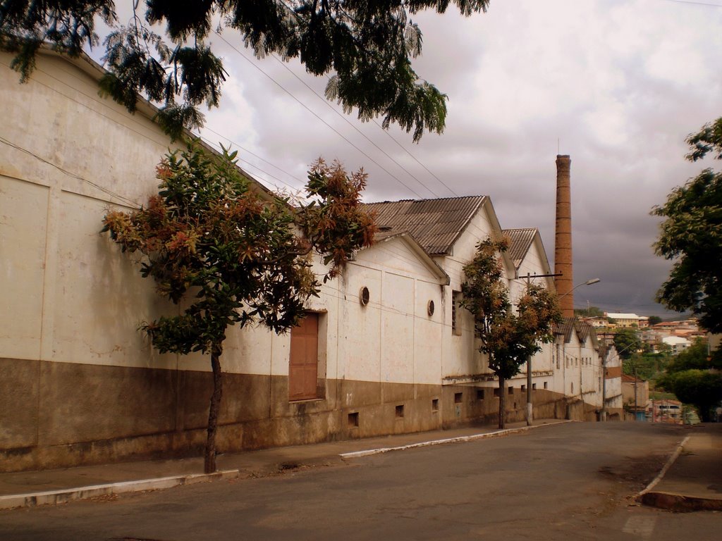 Fabrica de Tecidos Pitangui by paulosalatiel