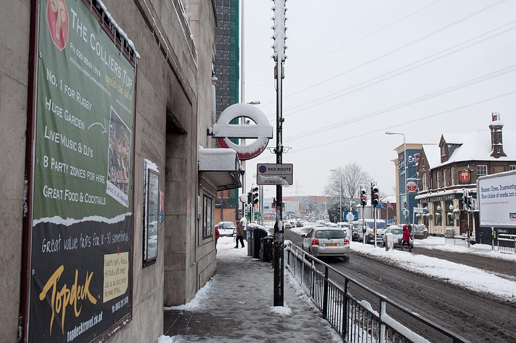 Colliers Wood High Street by Alex Schleif