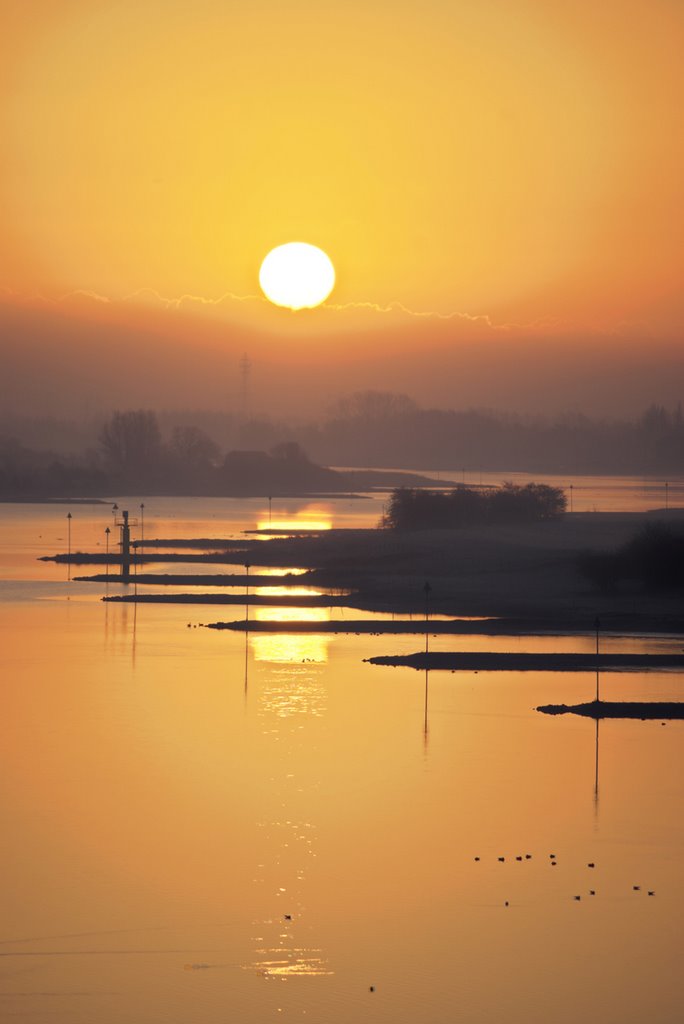 Awakening Sun on a Bed of Clouds by O.Steentjes