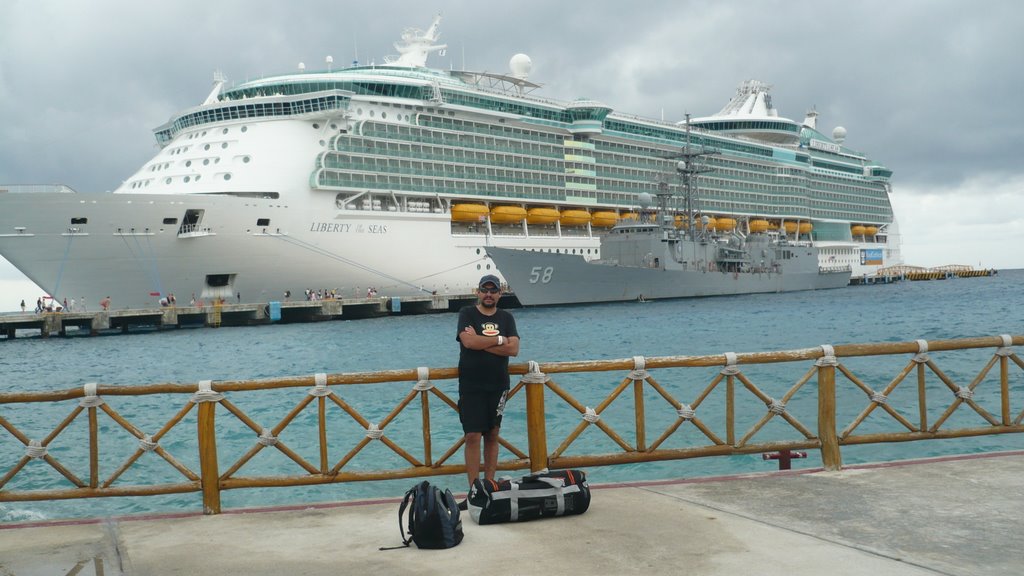 LIBERTY OF THE SEAS by fariceo