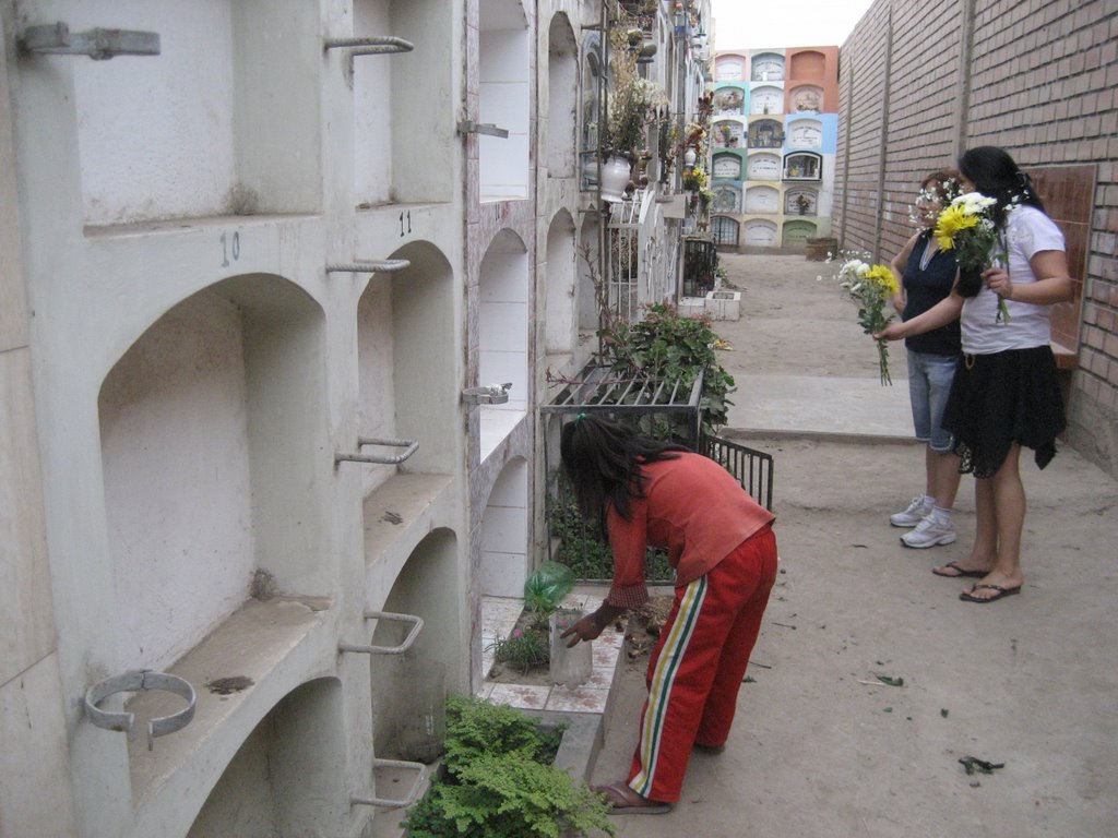 Cementerio Huaral by solarius