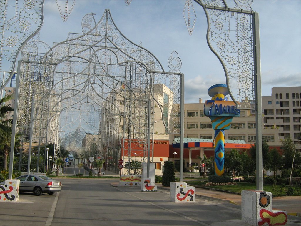 Estatua? by Santos Fernandez Alv…